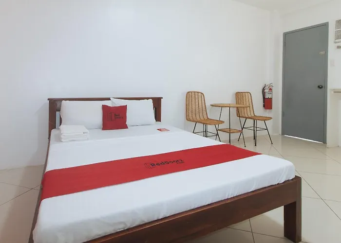 Reddoorz At Fat J Apartelle Mactan Hotell 3*