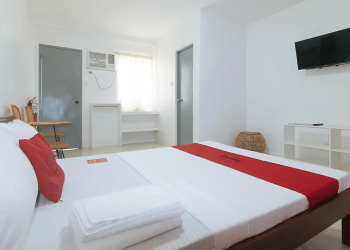 Reddoorz At Fat J Apartelle Mactan Hotell