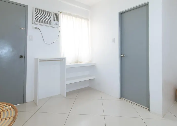 Reddoorz At Fat J Apartelle Mactan 3*