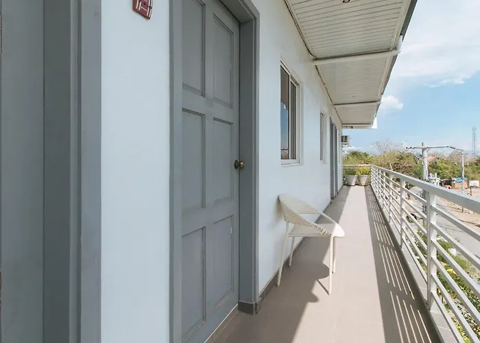 Reddoorz At Fat J Apartelle Mactan Hotell Cebu