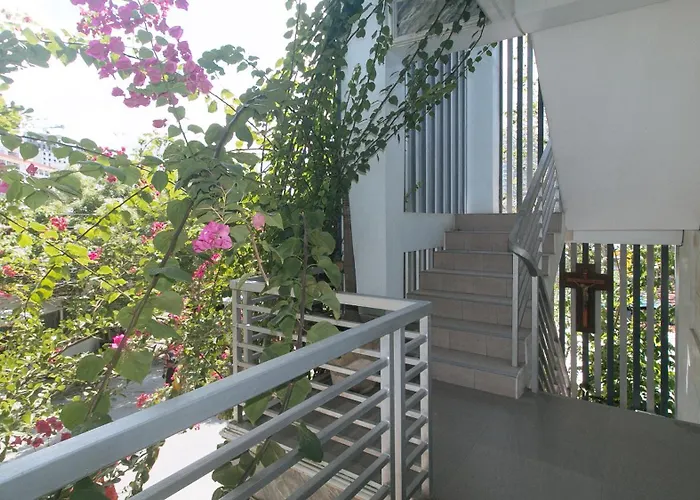 Reddoorz At Fat J Apartelle Mactan Hotell
