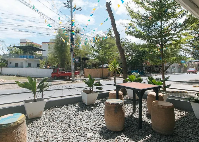 Hotell Reddoorz At Fat J Apartelle Mactan 3*