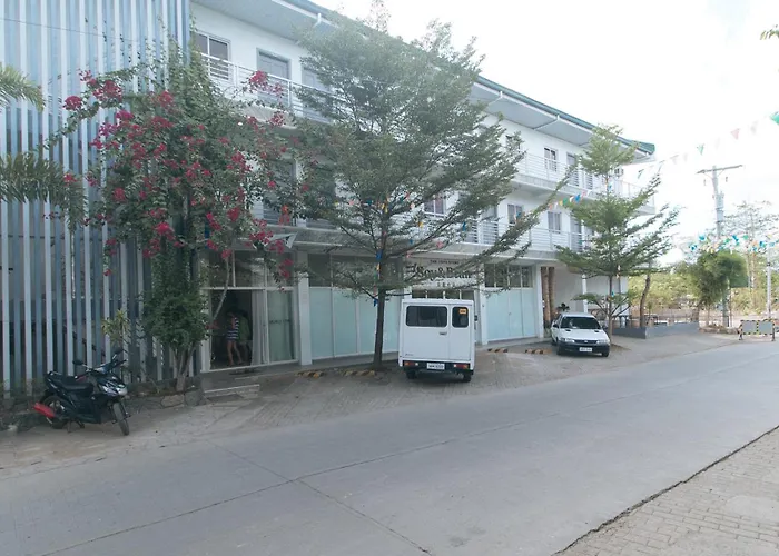 Hotell Reddoorz At Fat J Apartelle Mactan